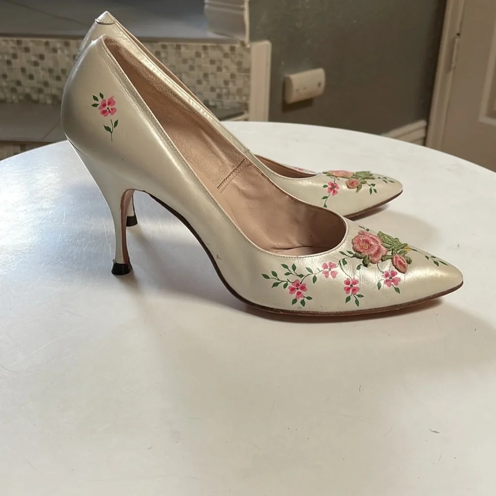 1960’s Vintage Heels - Picture 3 of 10